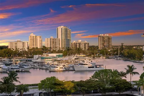 136 Golden Gate Point Sarasota FL 34236