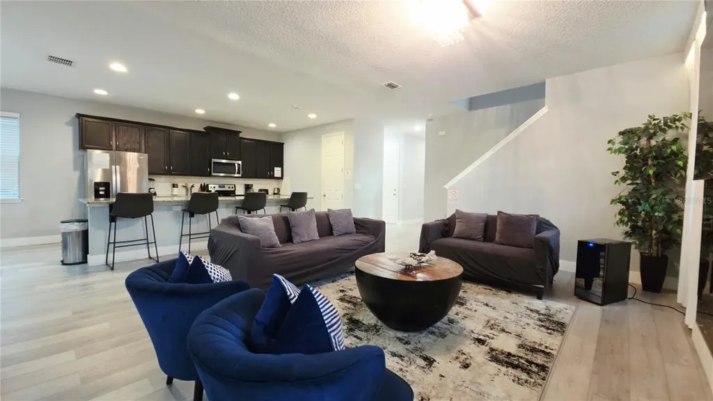 9015 Pelican Cove Trace Kissimmee FL 34747