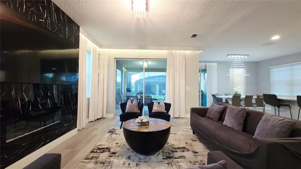 9015 Pelican Cove Trace Kissimmee FL 34747