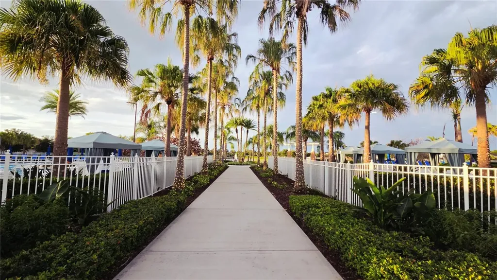 9015 Pelican Cove Trace Kissimmee FL 34747