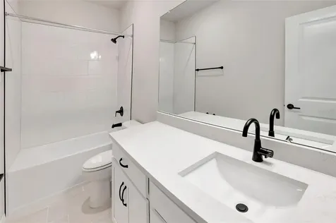 630 Kingswood Court Bradenton FL 34212