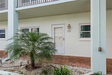 8 Glencoe Place Dunedin FL 34698