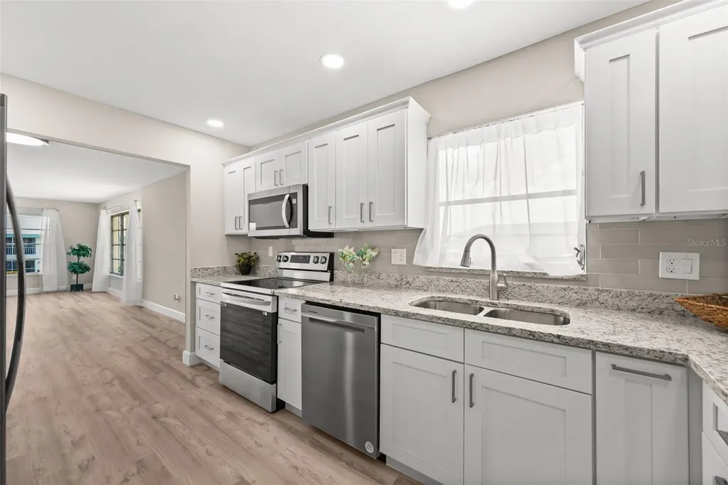 1345 SE 40th Terrace Cape Coral FL 33904