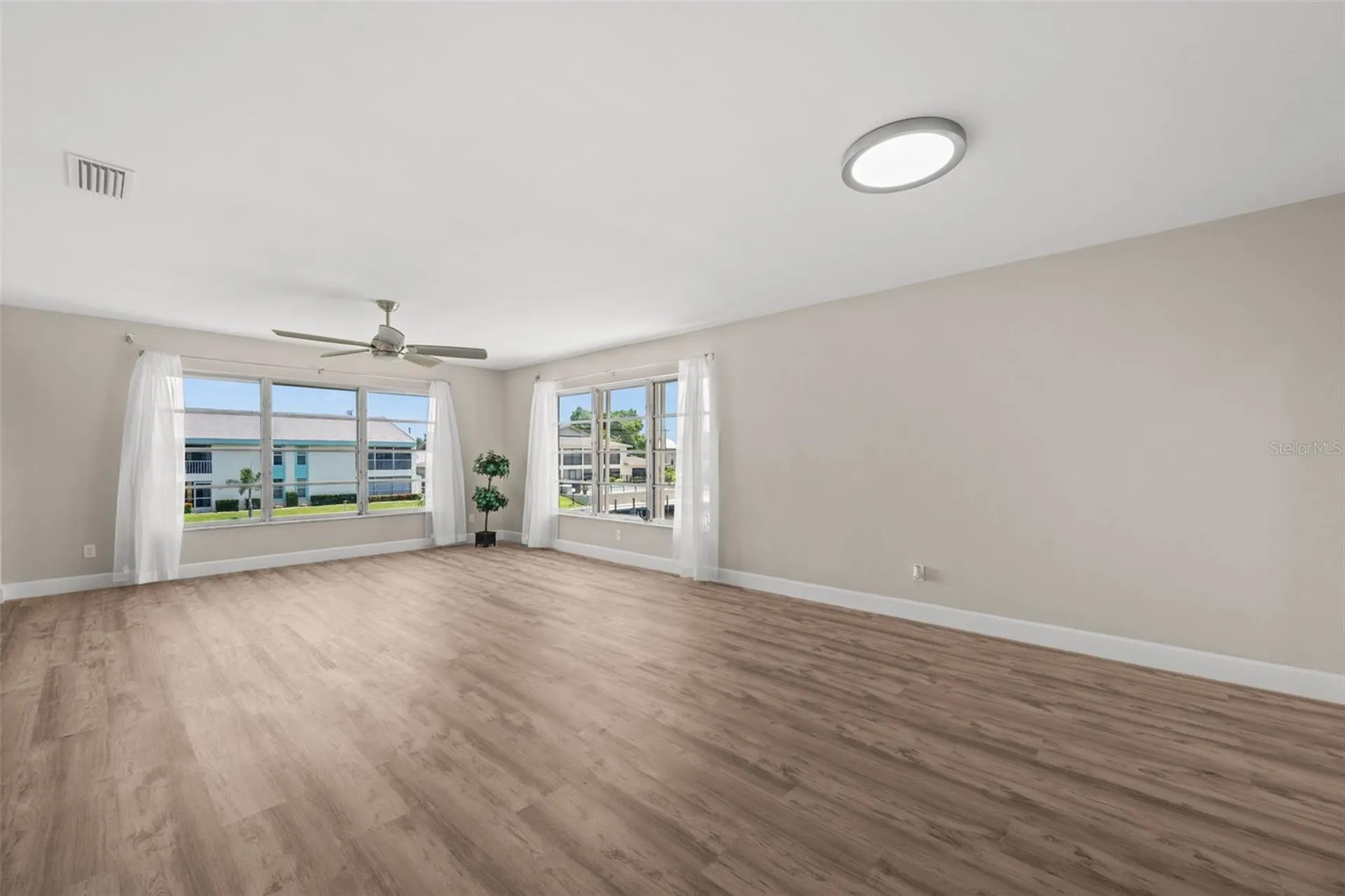 1345 SE 40th Terrace Cape Coral FL 33904