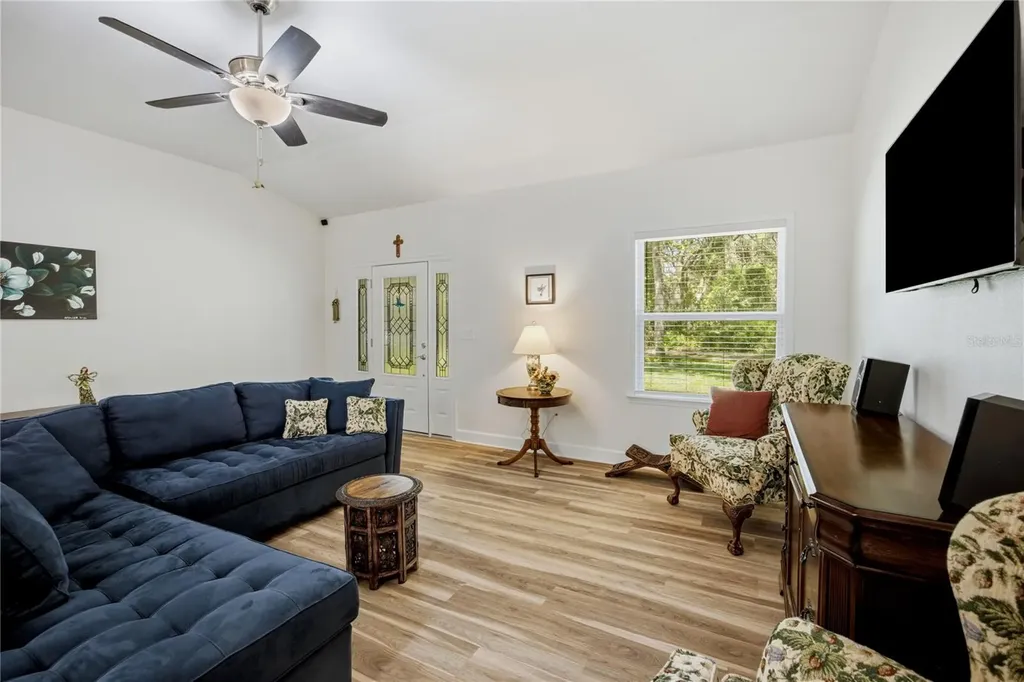 7517 NE 221st Street Melrose FL 32666