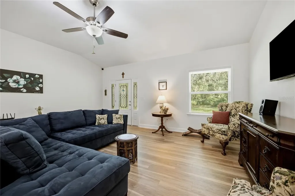 7517 NE 221st Street Melrose FL 32666