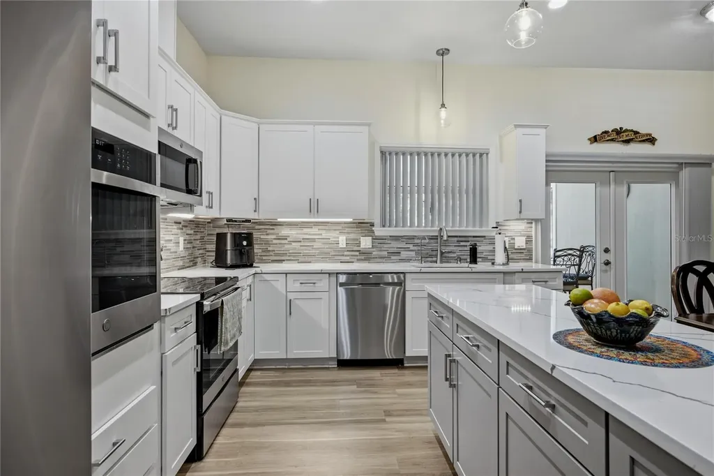 7517 NE 221st Street Melrose FL 32666