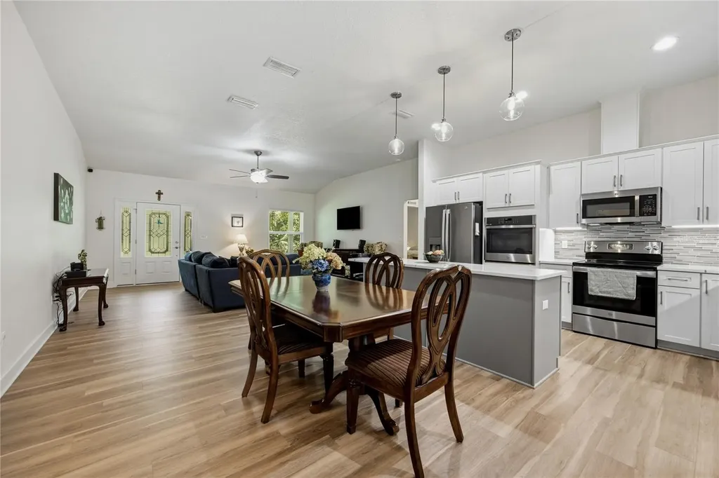 7517 NE 221st Street Melrose FL 32666