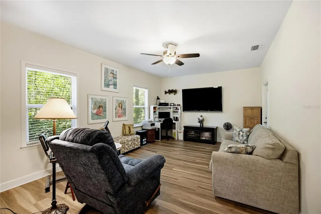 7517 NE 221st Street Melrose FL 32666