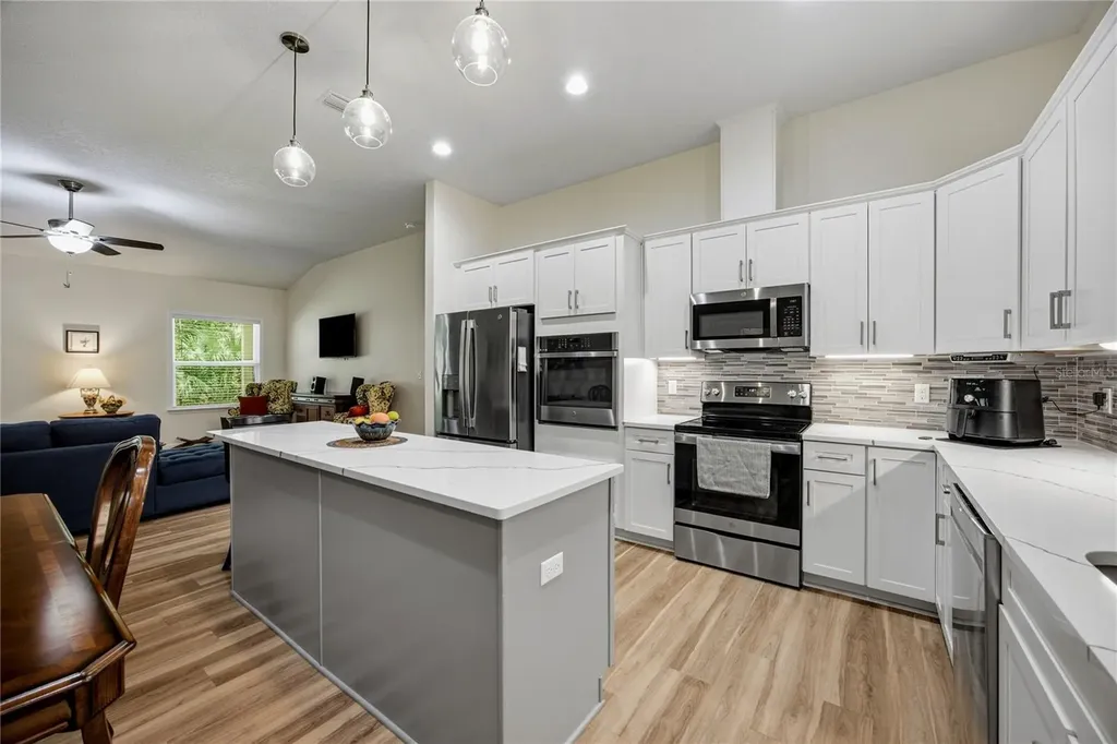 7517 NE 221st Street Melrose FL 32666