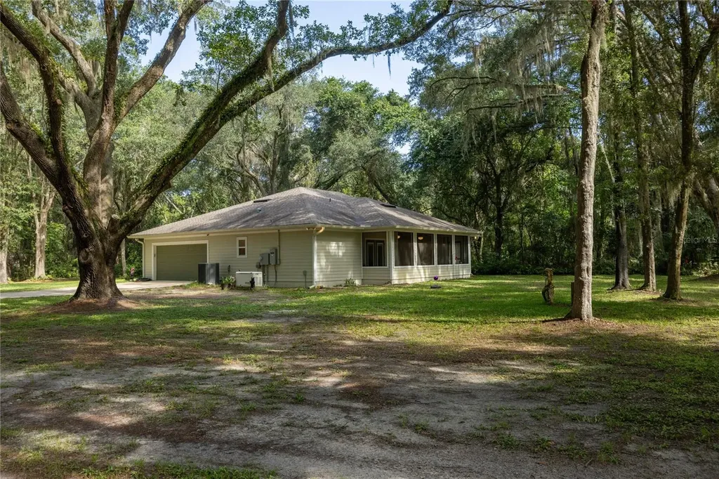 7517 NE 221st Street Melrose FL 32666
