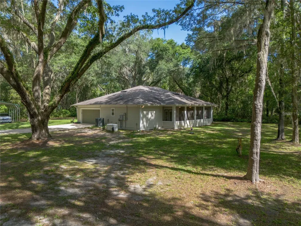 7517 NE 221st Street Melrose FL 32666