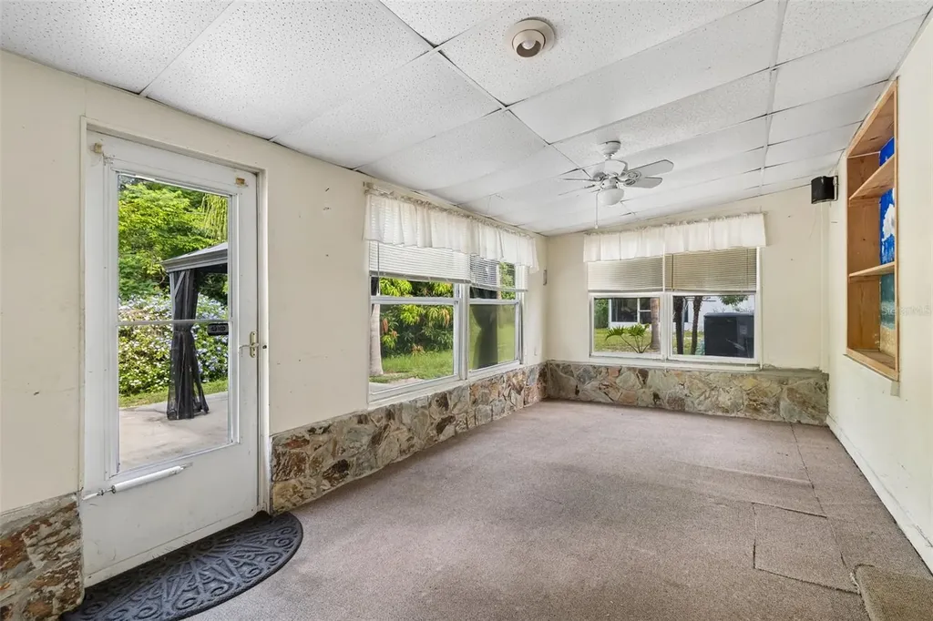 1602 W Virginia Lane Clearwater FL 33759