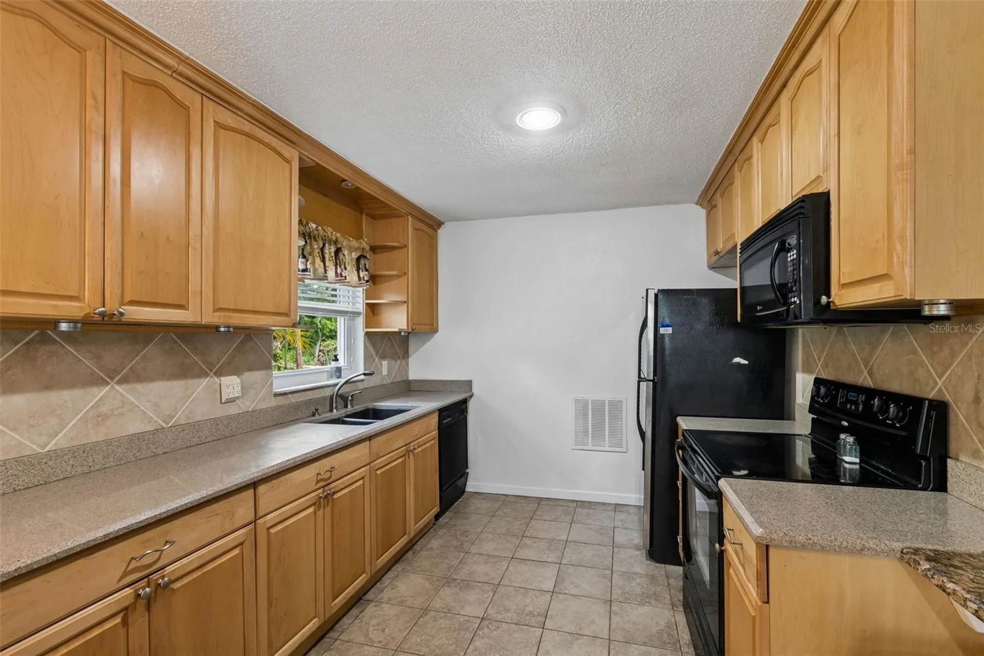 1602 W Virginia Lane Clearwater FL 33759