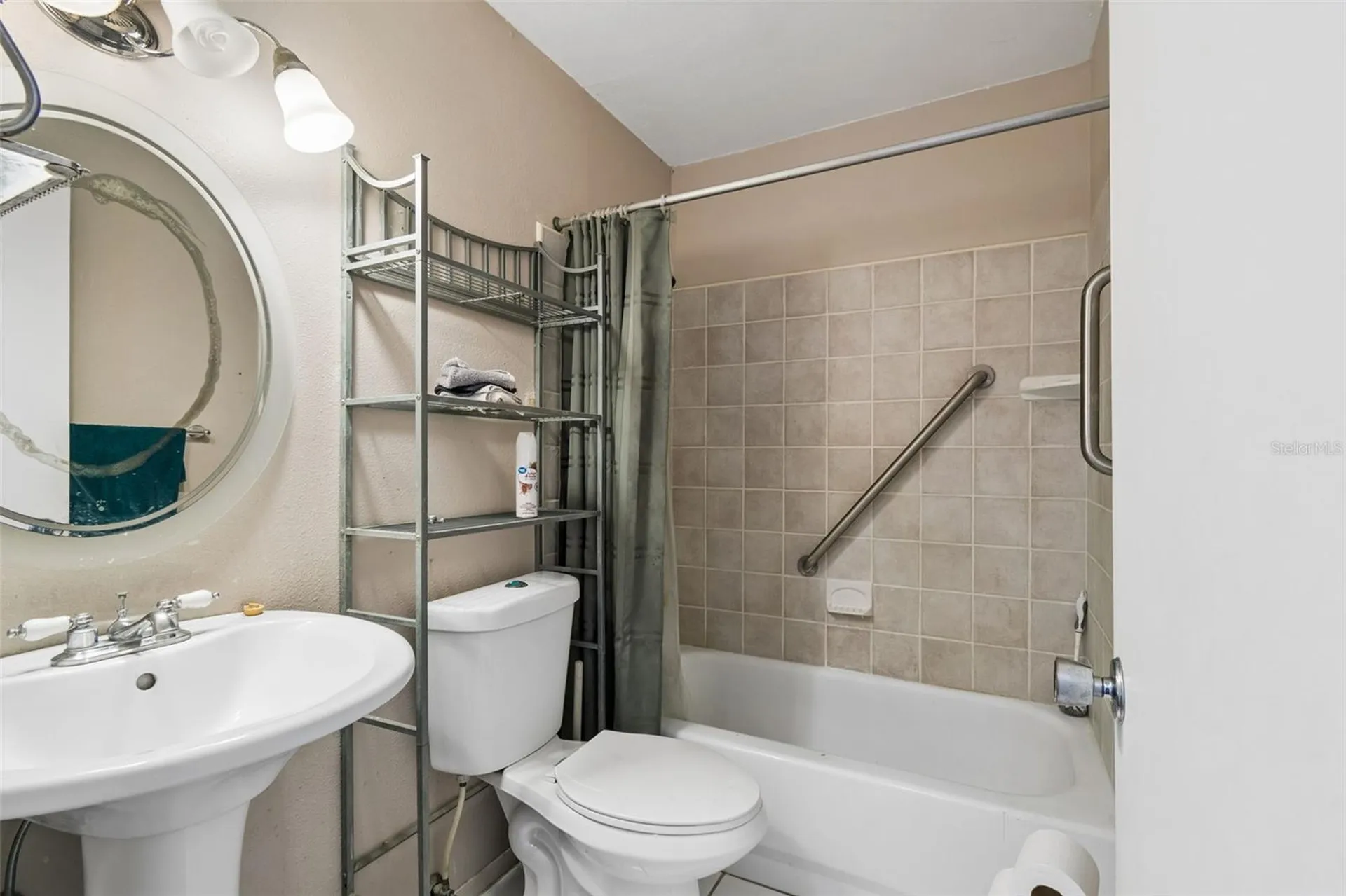 1602 W Virginia Lane Clearwater FL 33759