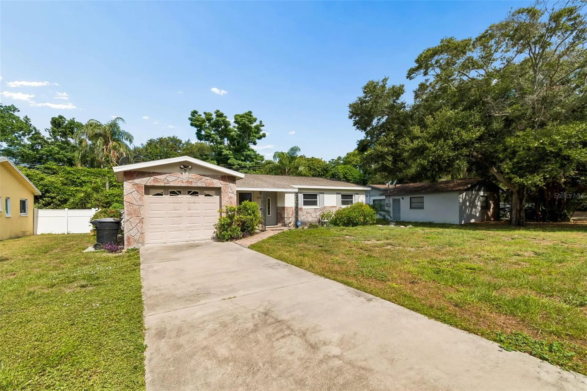 1602 W Virginia Lane Clearwater FL 33759