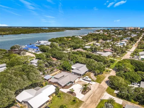 1412 Beacon Street New Smyrna Beach FL 32169