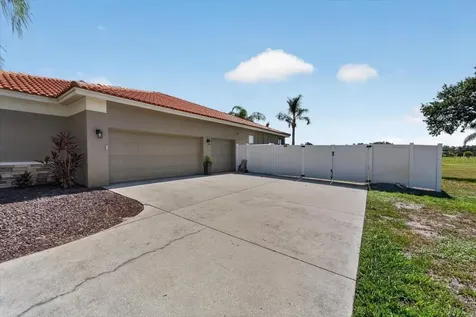 5325 Lake Siena Drive Wimauma FL 33598