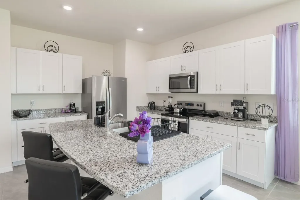 1456 Isleta Loop Kissimmee FL 34741
