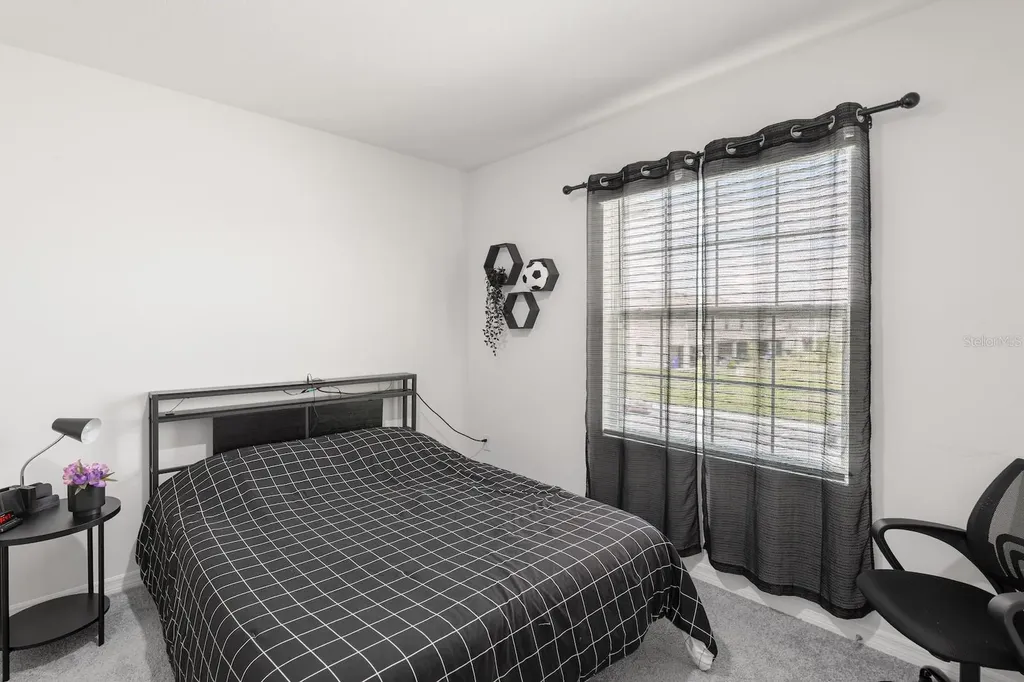 1456 Isleta Loop Kissimmee FL 34741