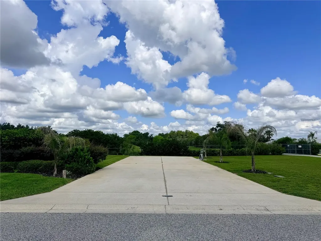 4751 SE 94th Avenue Webster FL 33597