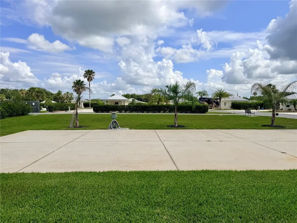 4751 SE 94th Avenue Webster FL 33597