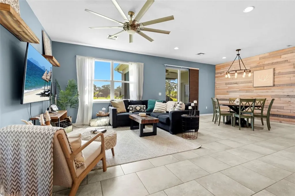 7832 Birdie Bend Way Sarasota FL 34241
