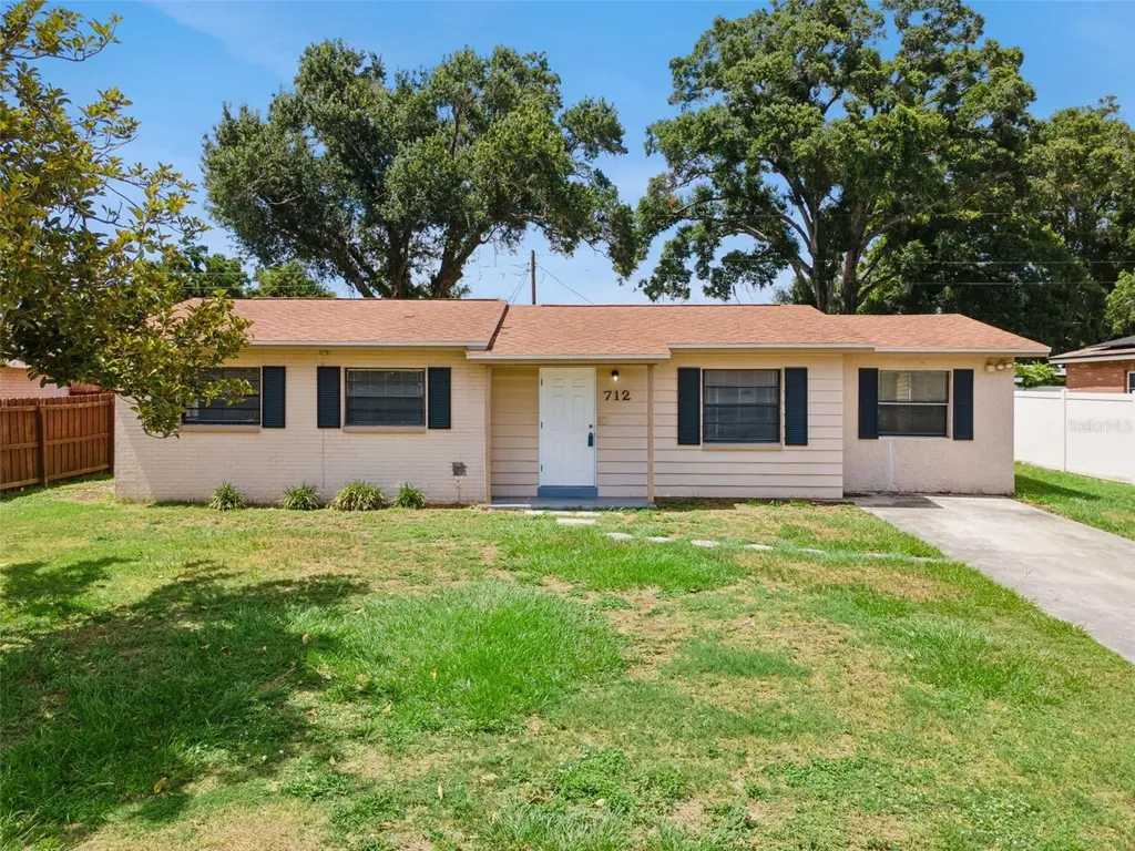 712 Clayton Street Brandon FL 33511