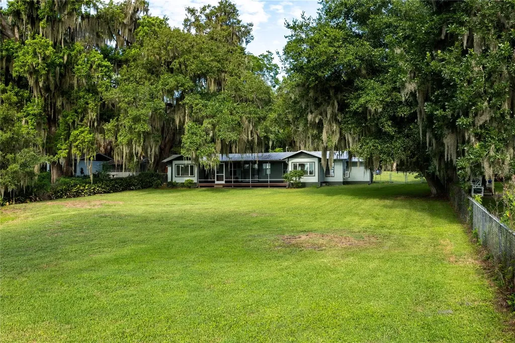 7521 NE 222nd Street Melrose FL 32666