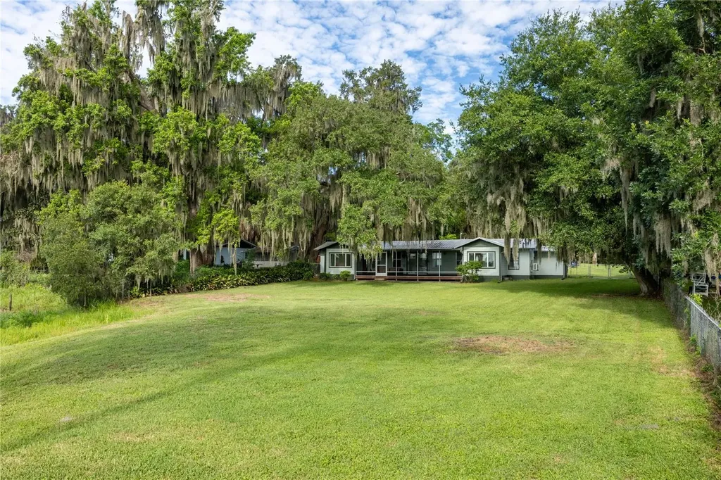 7521 NE 222nd Street Melrose FL 32666