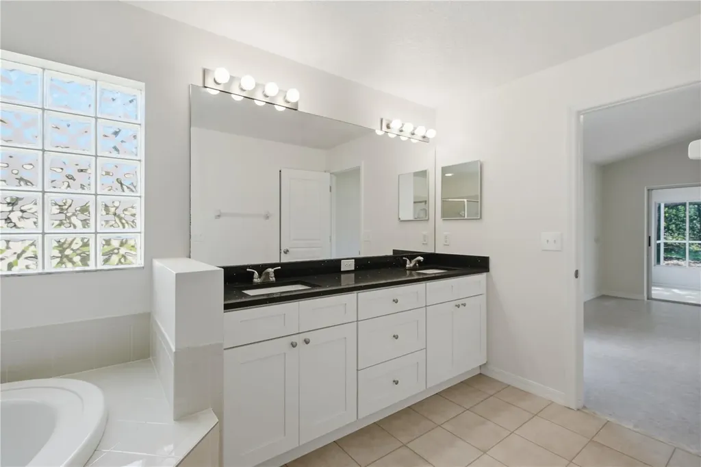 6003 Chellas Court Lutz FL 33558