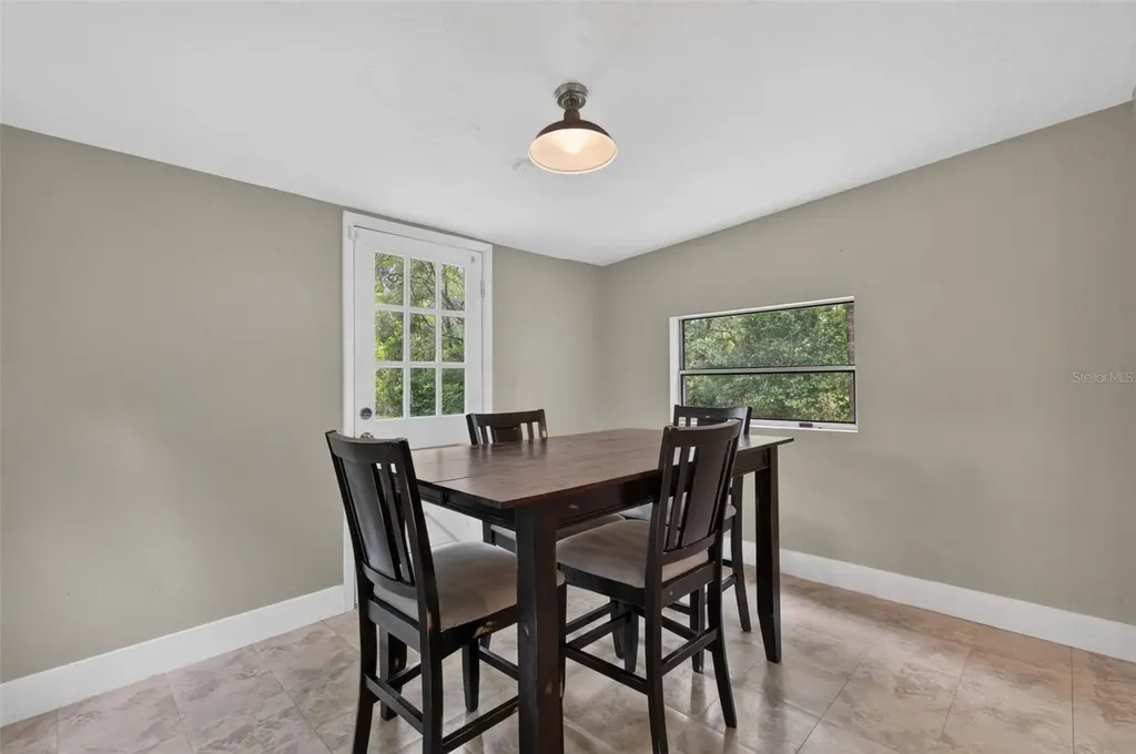 7791 NW 165th Street Trenton FL 32693
