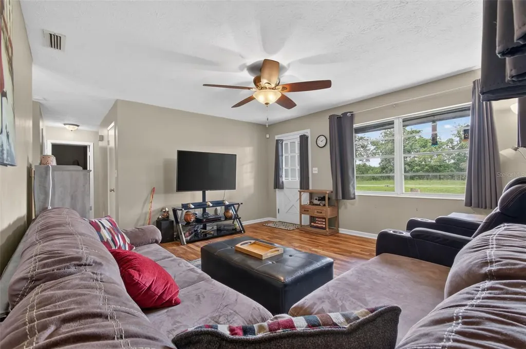 7791 NW 165th Street Trenton FL 32693