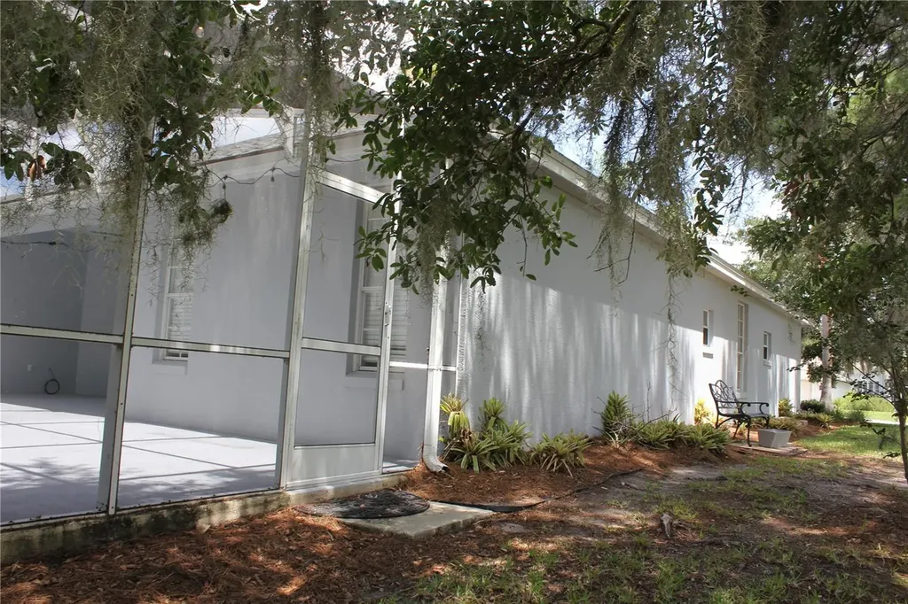 1819 Sandhill Lane Winter Haven FL 33884