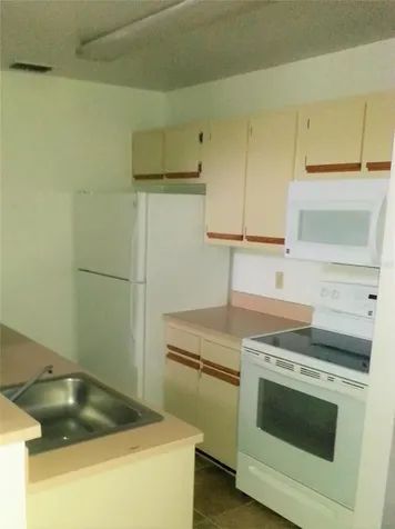 6028 Westgate Drive Orlando FL 32835