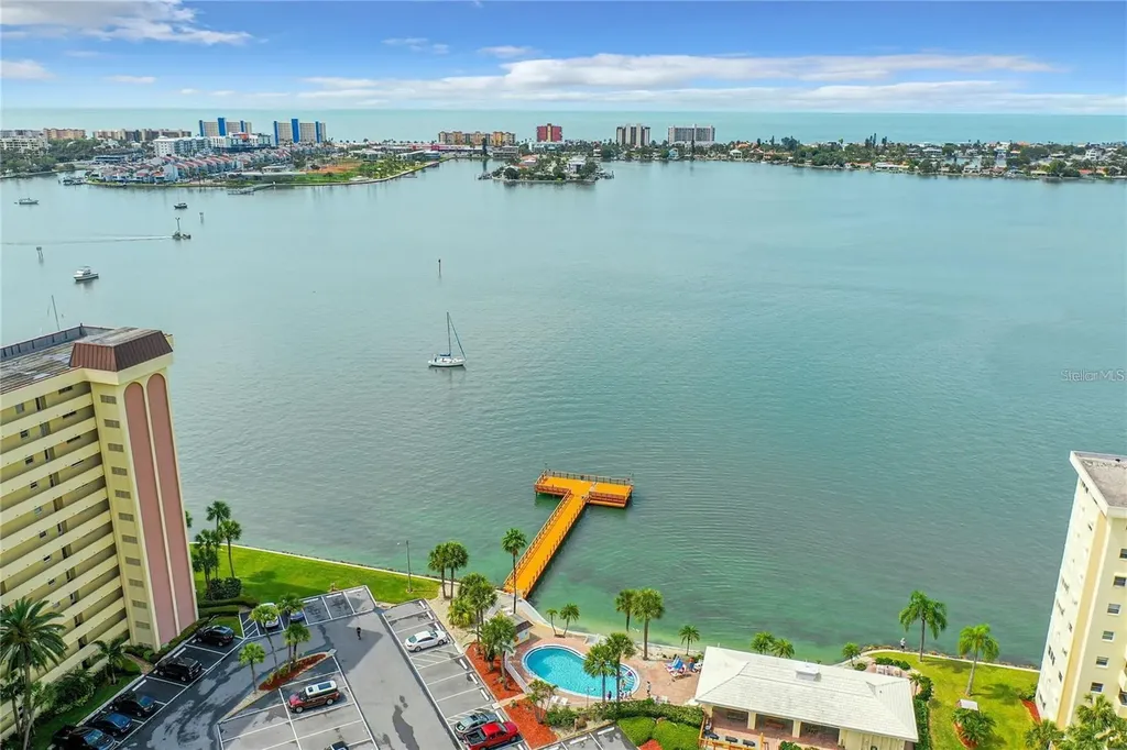 4780 Cove Circle St Petersburg FL 33708