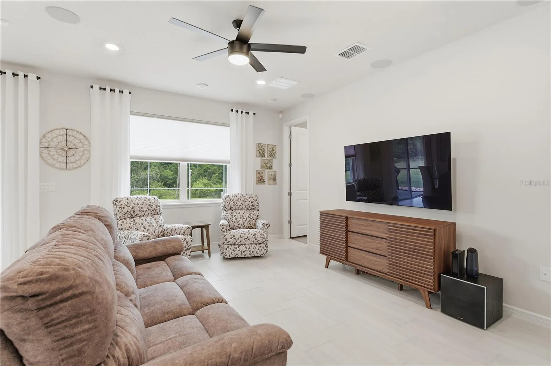 5949 Wooden Pine Drive Orlando FL 32829