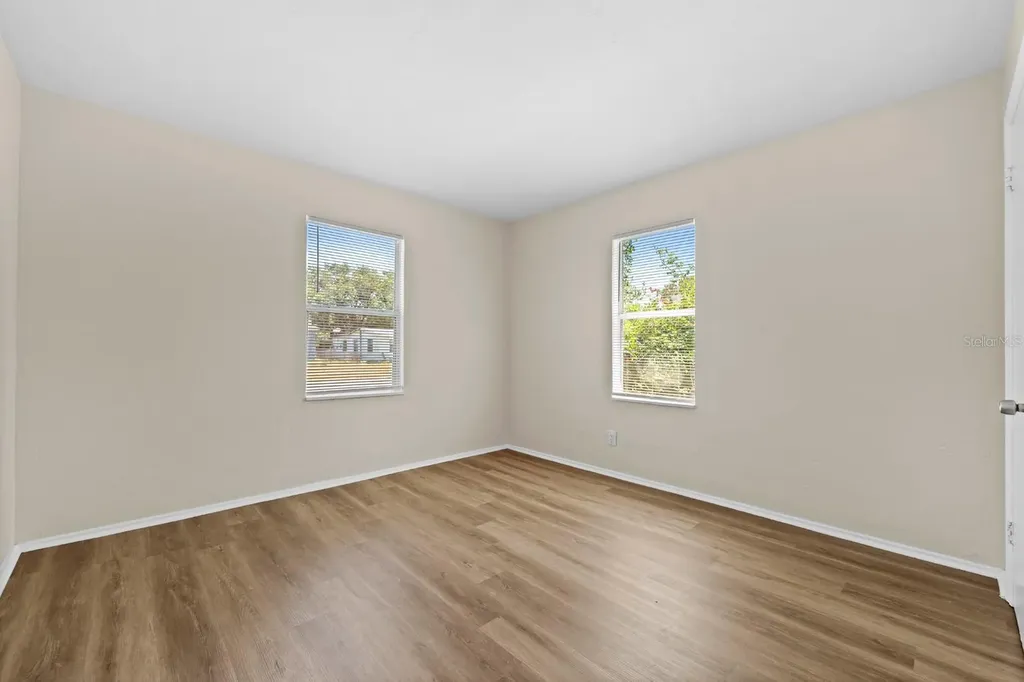 4654 13th Avenue S St Petersburg FL 33711