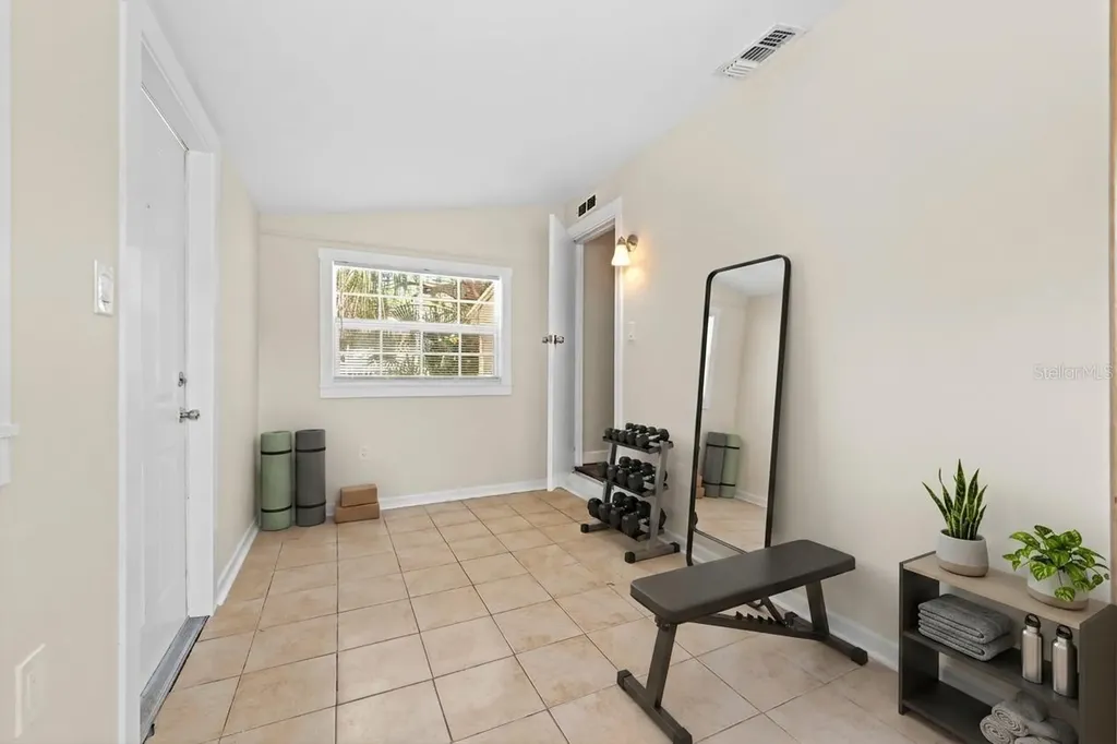 4654 13th Avenue S St Petersburg FL 33711