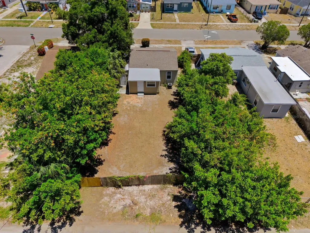 4654 13th Avenue S St Petersburg FL 33711