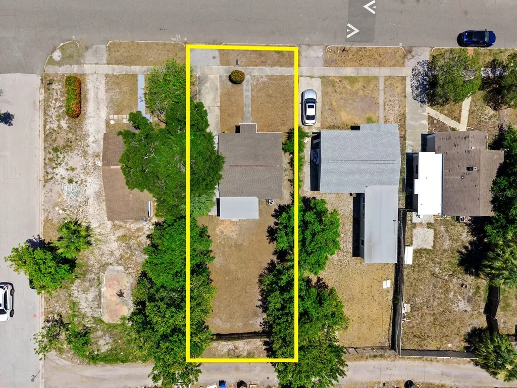 4654 13th Avenue S St Petersburg FL 33711