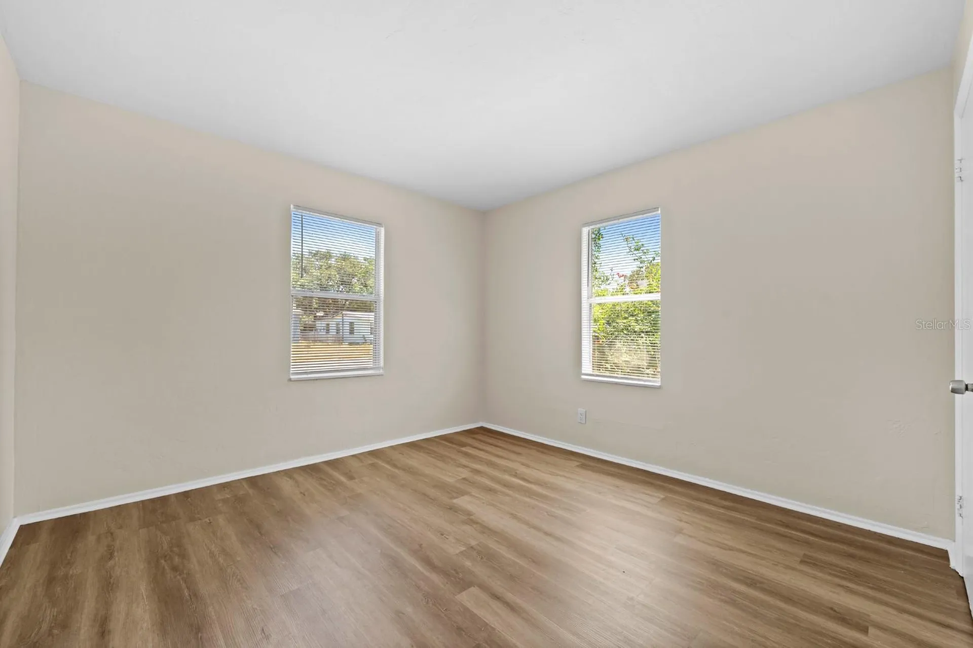 4654 13th Avenue S St Petersburg FL 33711