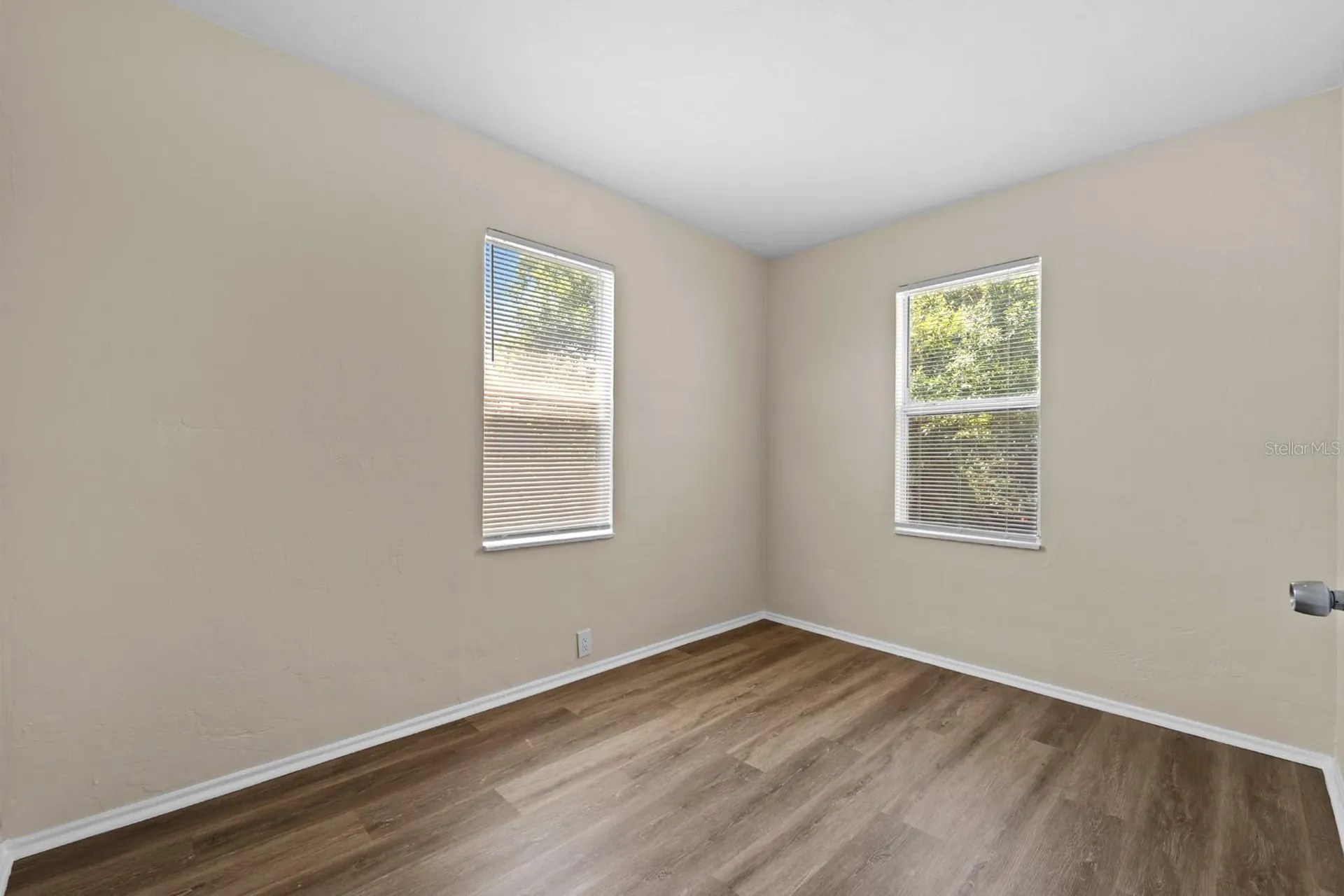 4654 13th Avenue S St Petersburg FL 33711