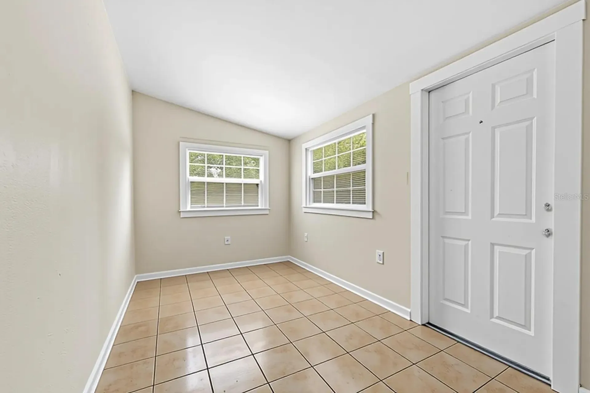 4654 13th Avenue S St Petersburg FL 33711