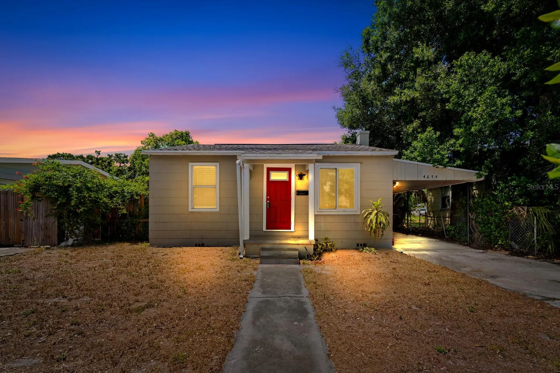 4654 13th Avenue S St Petersburg FL 33711