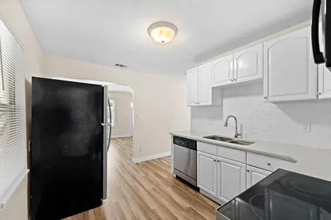 4654 13th Avenue S St Petersburg FL 33711