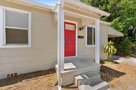 4654 13th Avenue S St Petersburg FL 33711