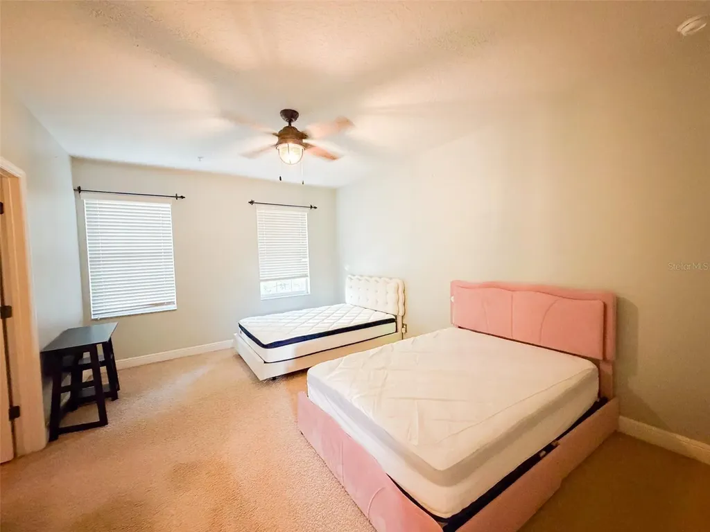 5489 Baldwin Park Street Orlando FL 32814
