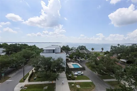 2910 W Barcelona Street Tampa FL 33629