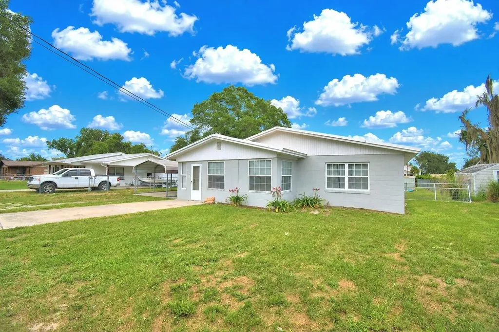 906 N 9th Avenue Wauchula FL 33873